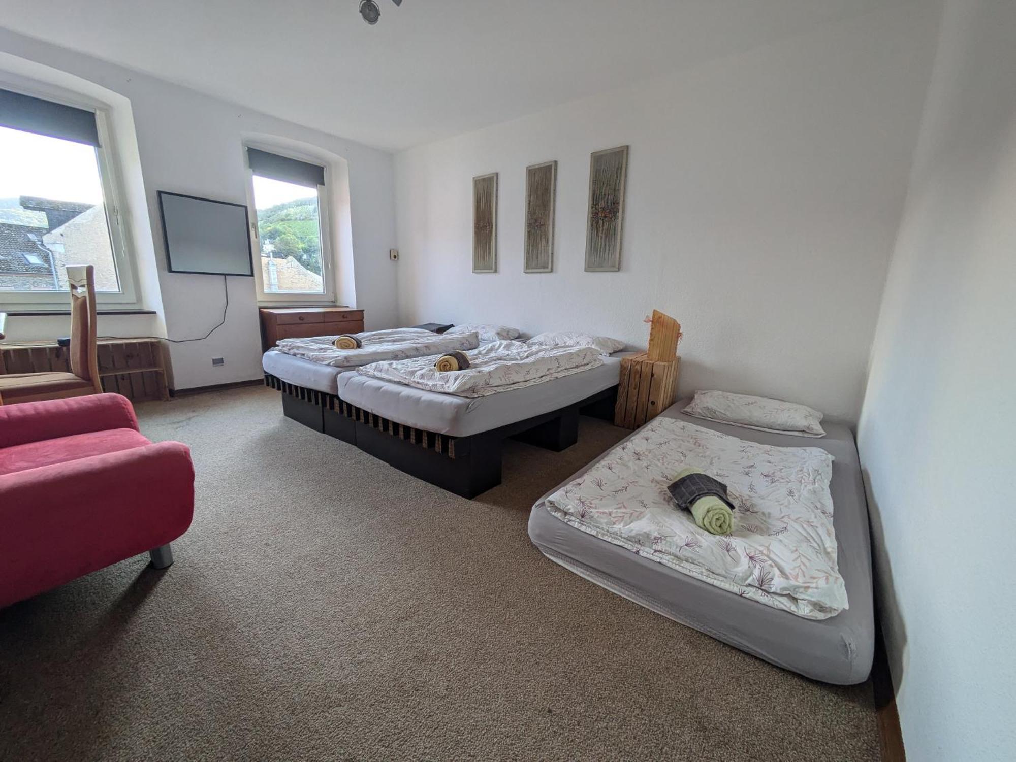 Monkey Factory - Mini Home-Stay Hostel Traben-Trarbach Room photo